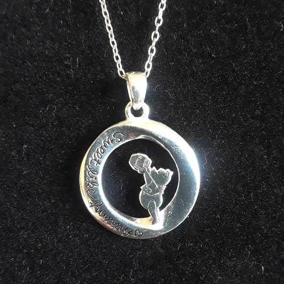 Meet your Posher, Kelly - Picture 3 of 8